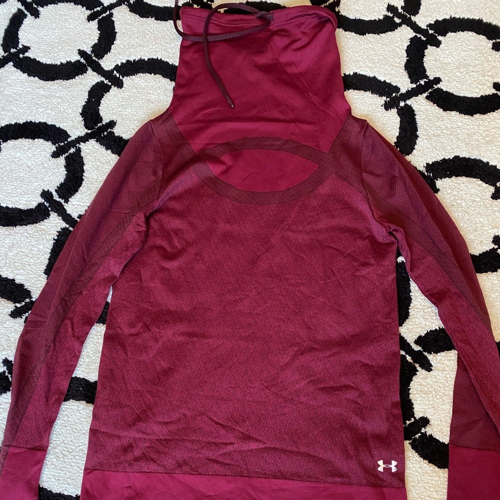 Burgundy Under armour sweatshirt